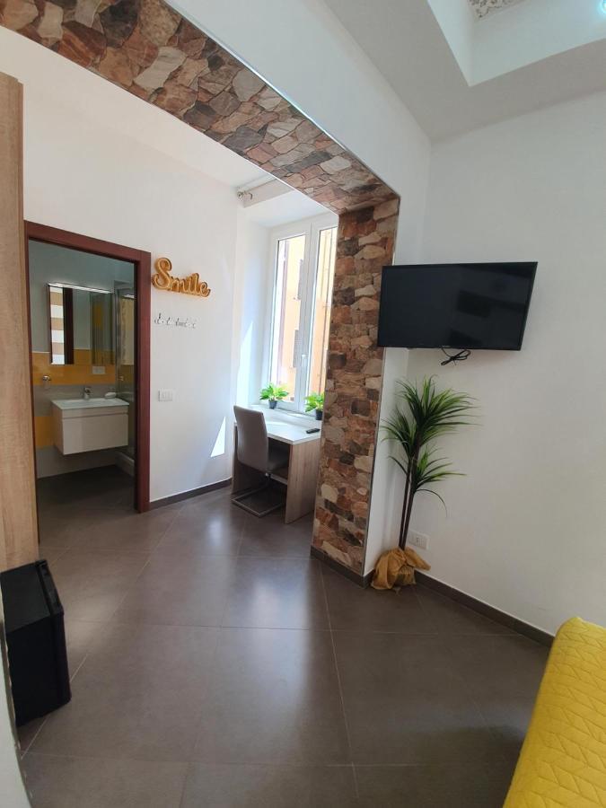 Ari Guest House ลาสเปเซีย ภายนอก รูปภาพ