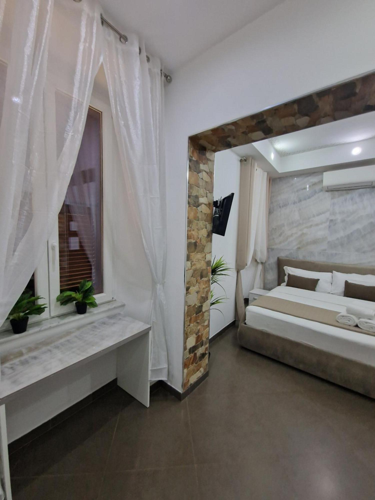 Ari Guest House ลาสเปเซีย ภายนอก รูปภาพ
